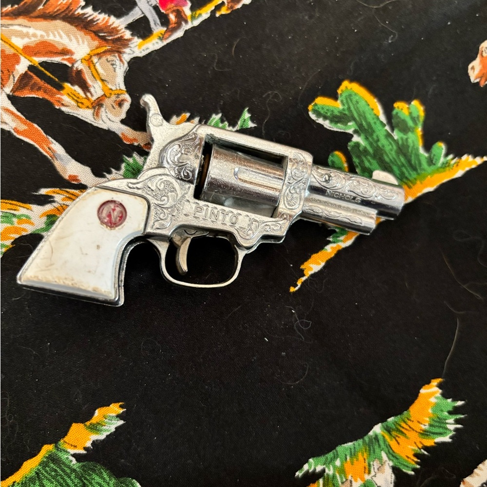 Vintage toy pinto pistol 1950’s